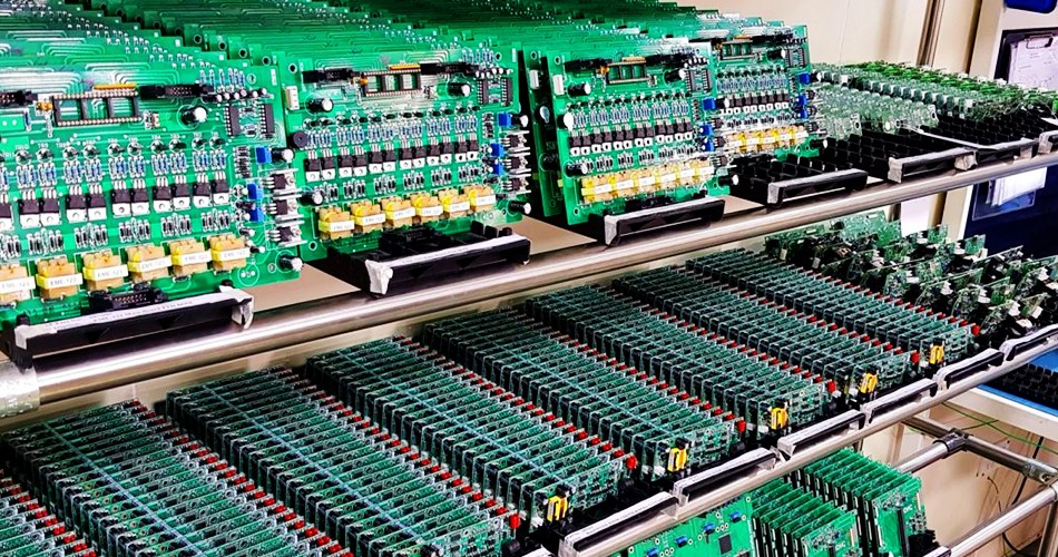 Problematika mzdových nákladů a optimalizační strategie při zpracování PCBA