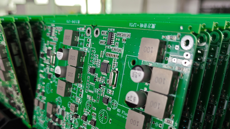 Rychlá reakce: Jak může poprodejní servis továren PCBA zajistit spokojenost zákazníků?