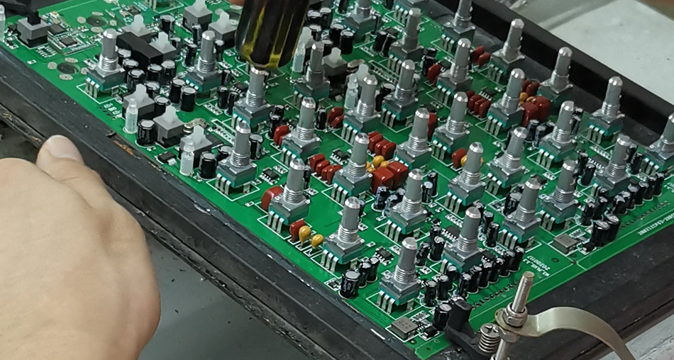 Jak snížit výrobní náklady továren na PCBA optimalizací dodavatelského řetězce?