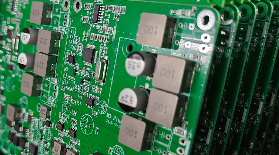 Jak vyhodnotit možnosti zpracování speciálních materiálů továren na PCBA?