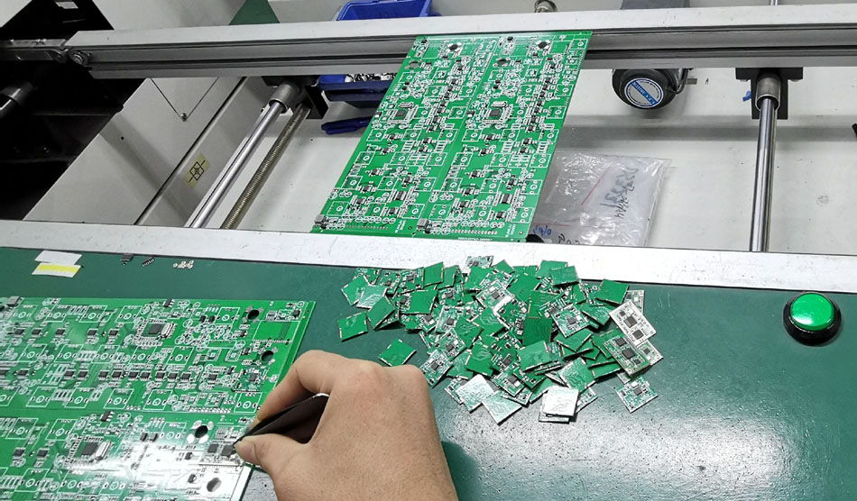 Jak dosáhnout rychlé dodávky prostřednictvím efektivního řízení výroby v továrnách na PCBA