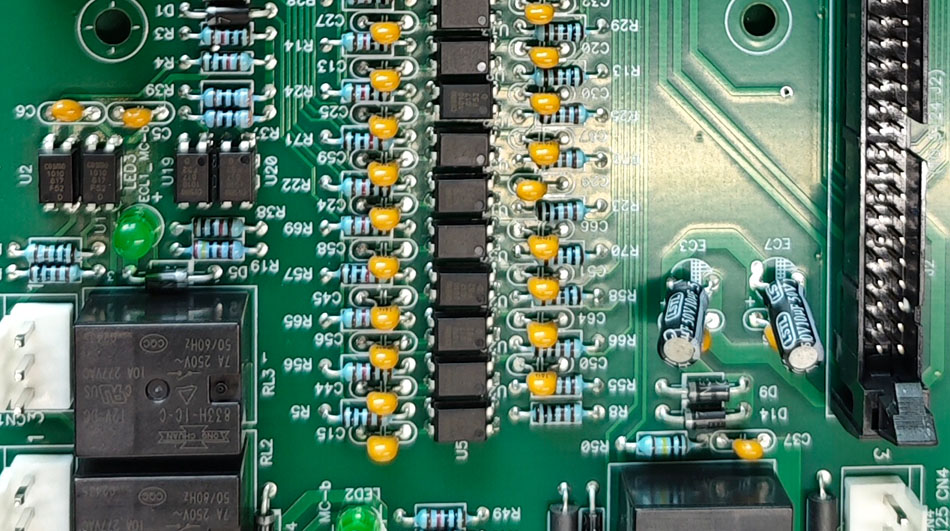 Jak mohou továrny na PCBA zajistit včasné dodávky komponent prostřednictvím řízení dodavatelského řetězce?